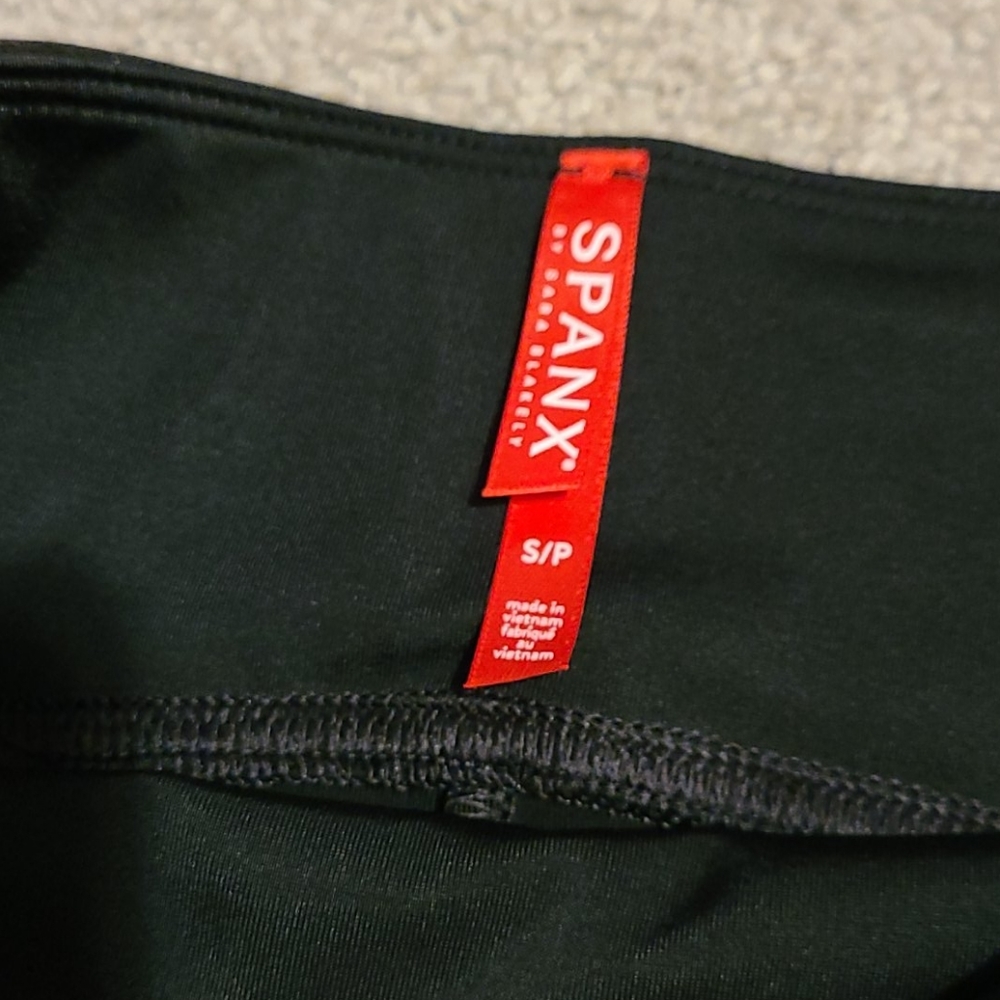 Spanx - Picture 3 of 5